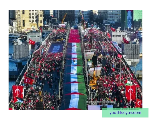 土耳其球迷氛围火爆，球队主场支持力度持续提升