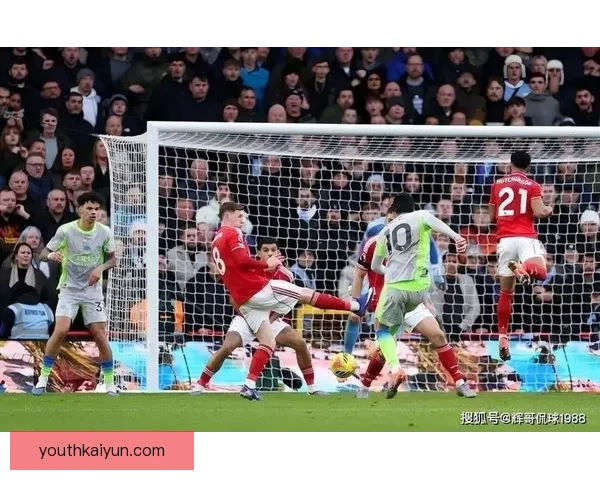 英超争冠球队表现稳健，状态持续回暖，竞争力显著增强